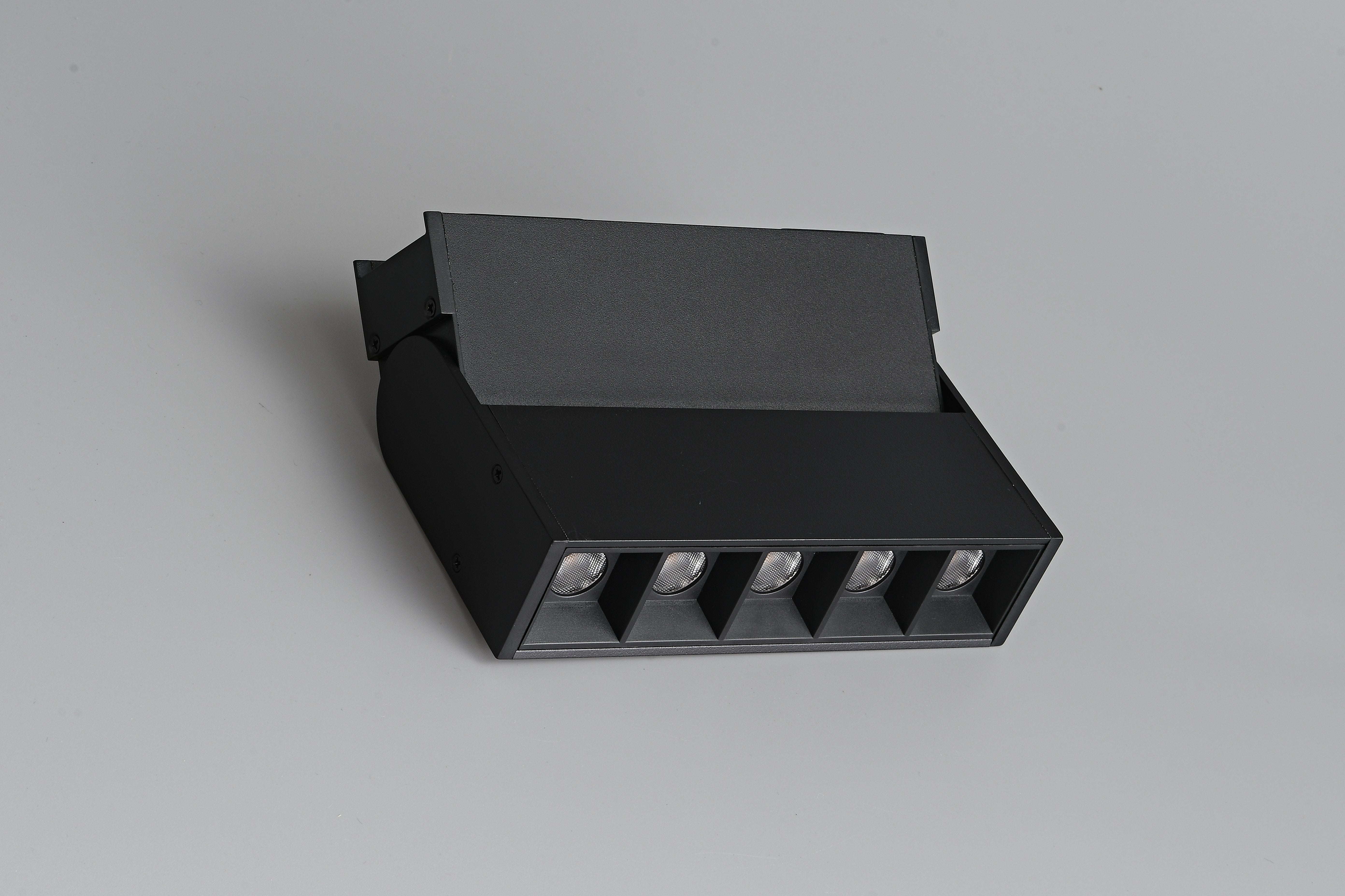 Magnetix 10-20W Strahler schwenkbar